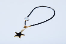 Cargar imagen en el visor de la galería, Collar de Estrella frontal y Perla Barroca en forma de Corazón