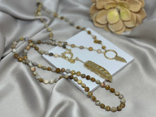 Cargar imagen en el visor de la galería, Collar con piedra de Jaspe y Balines de Gold Filed con Dije de hoja