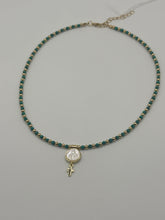 Cargar imagen en el visor de la galería, Choker medalla de Nacar
