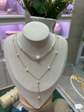 Cargar imagen en el visor de la galería, Choker Mostacilla y Perla Central
