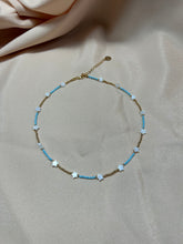 Cargar imagen en el visor de la galería, Choker de estrellistas de nacar
