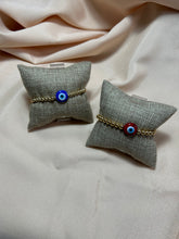 Cargar imagen en el visor de la galería, Pulsera de balines y pasador de cerámica de ojo turco
