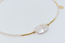 Cargar imagen en el visor de la galería, Set Choker Cristales y Perla Barroca con Pulseras
