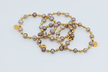 Cargar imagen en el visor de la galería, Pulsera con Perla rosadas de Agua Dulce y Balines de Gold Field
